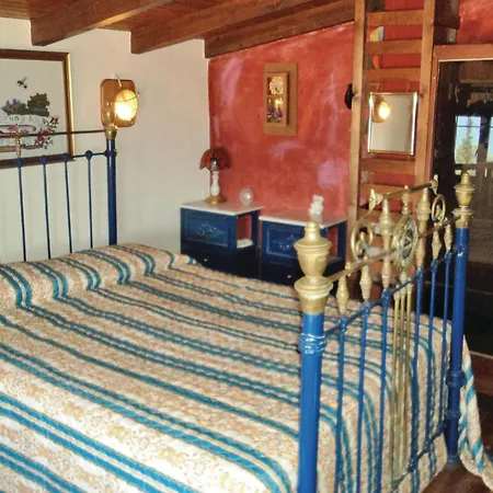 Appartement Beautiful In With Wifi Xiropigado